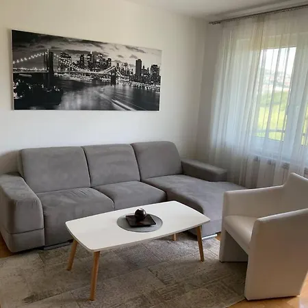 Modern And Lovely Apartment Ella Daire *