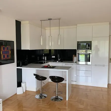 Modern And Lovely Apartment Ella Daire