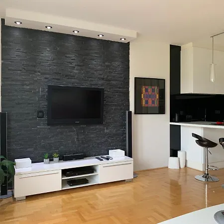 Modern And Lovely Apartment Ella Daire